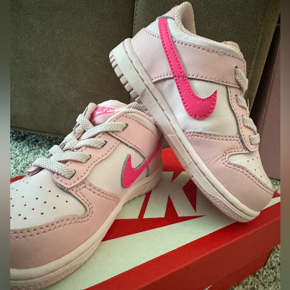 Kids Nike low dunks